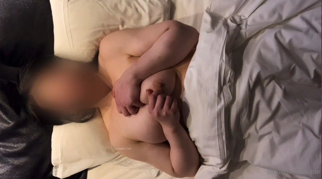 超骚女留学生VIP收费视频〜透过自慰更认识自己的高潮点〜大家在家里也要练习唷！
